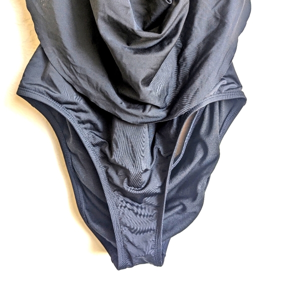 Bar lll One Piece Sexy Swimsuit 🖤 Side & back cut-out design - Picture 7 of 11